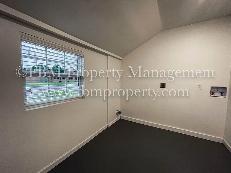 207 Kirksey St — Photo 11