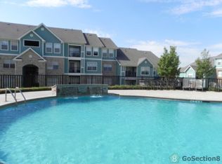 2450 E Berry St S, Fort Worth, TX 76119