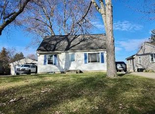 121 Julian Ave, Lansing, MI 48917