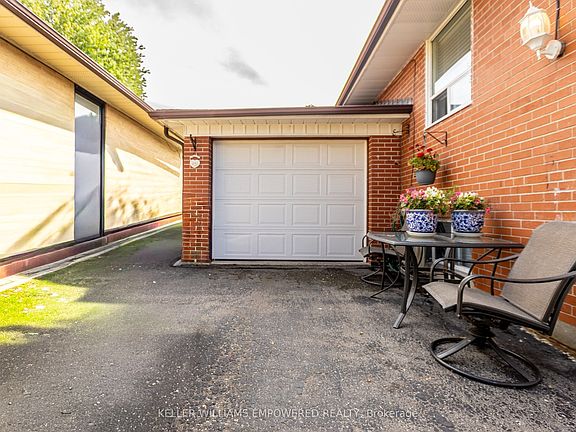 2nd image of 39 Checkendon Dr