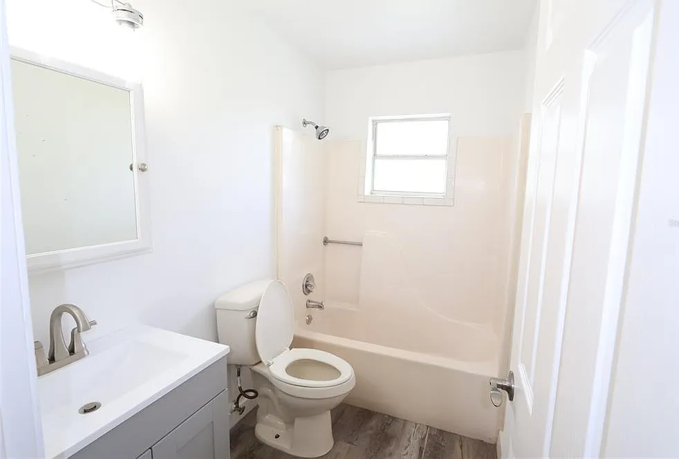 1 bed, 1.0 bath, 600 sqft, $1,300 — Photo 4