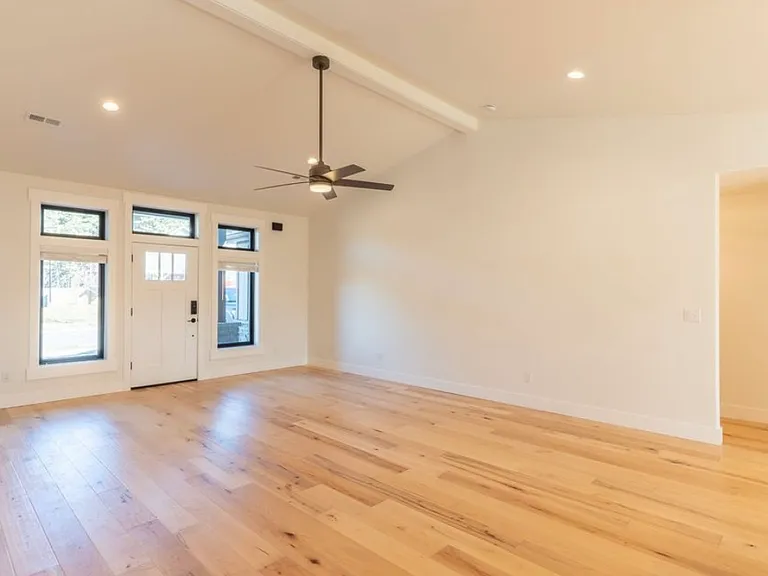 274 Vista Dr — Photo 4