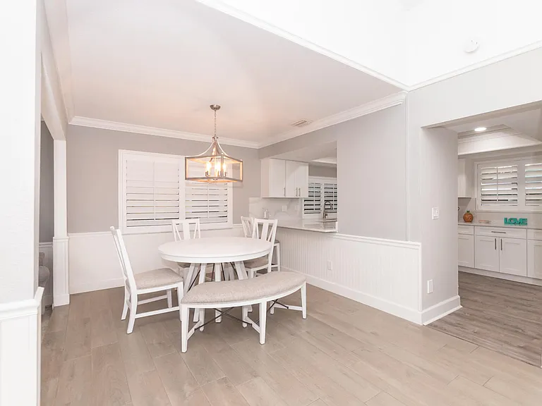 4041 NE Breakwater Dr — Photo 5