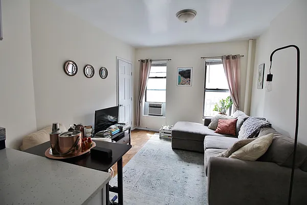 Rented by Julianna Realty Corp | media 8