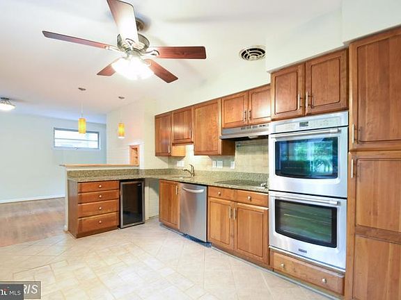 5th image of 3424 Farm Hill Dr