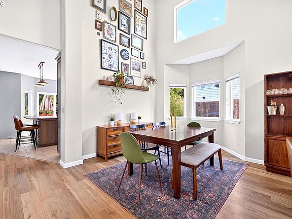 5th image of 15524 SE Belmore Hts