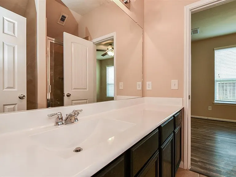 19311 Vermillion Ct — Photo 23