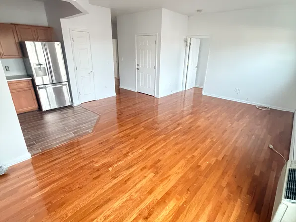 12606 172nd St, Jamaica, NY 11434