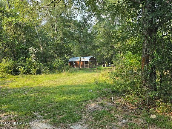 2nd image of 687 SW GRAPE Street