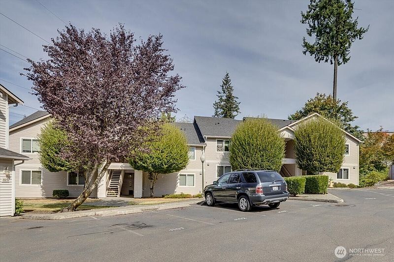2nd image of 8833 1st Street NE #101