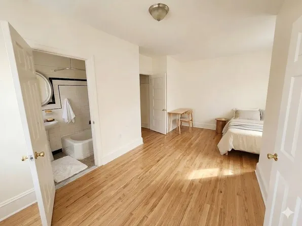 201 4th St, Lakewood, NJ 08701