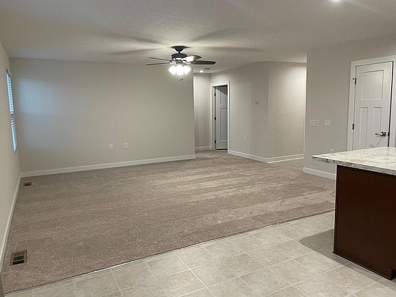 4th image of 2501 McClouds Sq