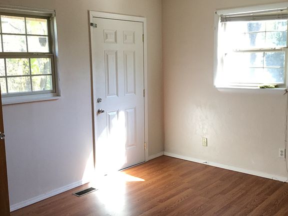 5th image of 4014 Seahorn Ave