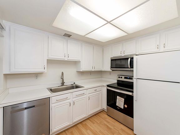 5th image of 22879 Hilton Head Dr Unit 244
