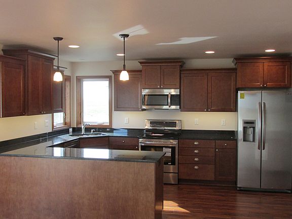 2nd image of 583 Martins Ave