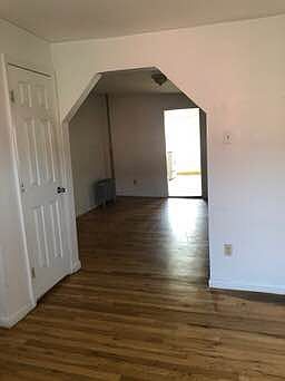 2nd image of 152 Bedford Ave #3L