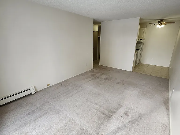 7627 4a St SW — Photo 7