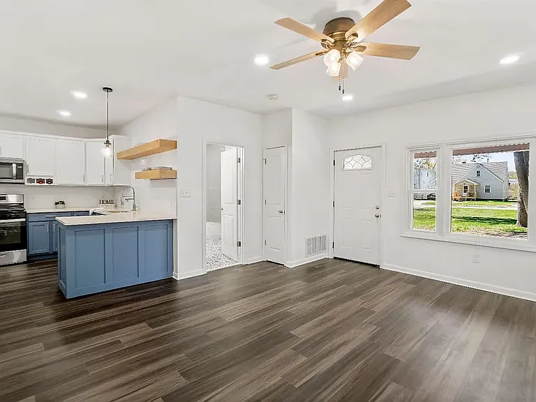 6937 Arizona Ave — Photo 5