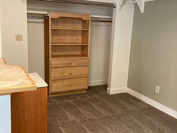 2nd image of 2000 Canyon Blvd #5B