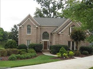 5303 Coveview Ct, Greensboro, NC 27407