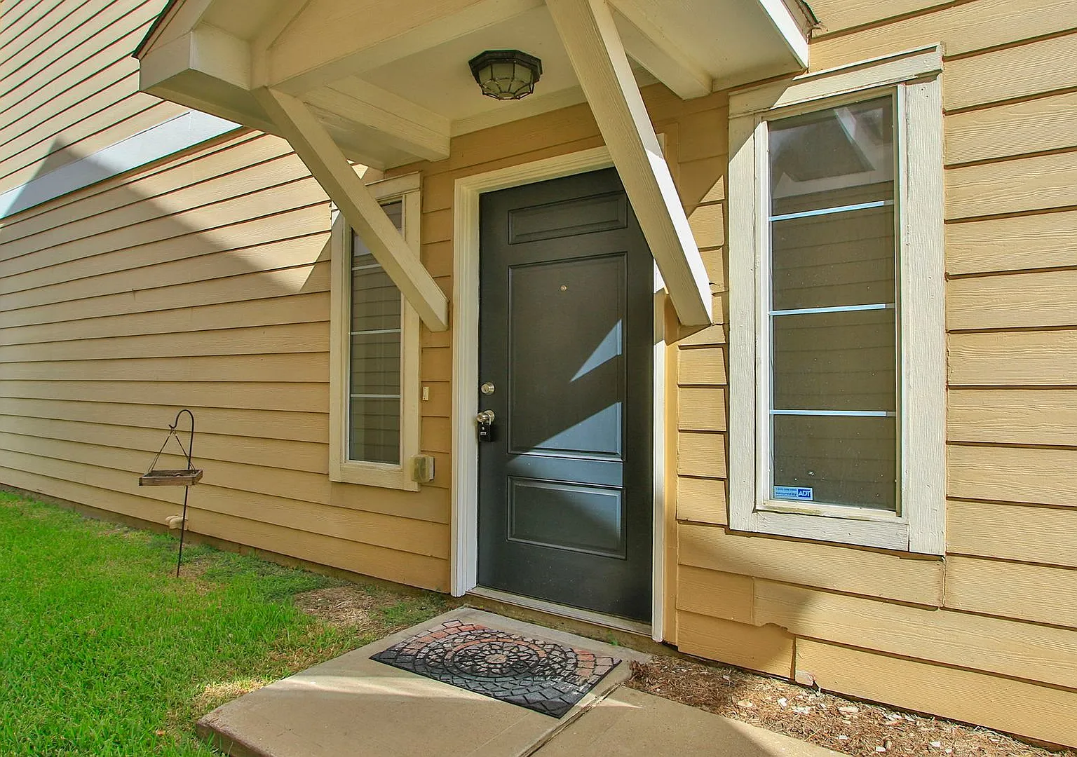 For Lease | 3 Bed, 2.5 Bath | 1,975 Sq Ft | Hanover Community | — Photo 3