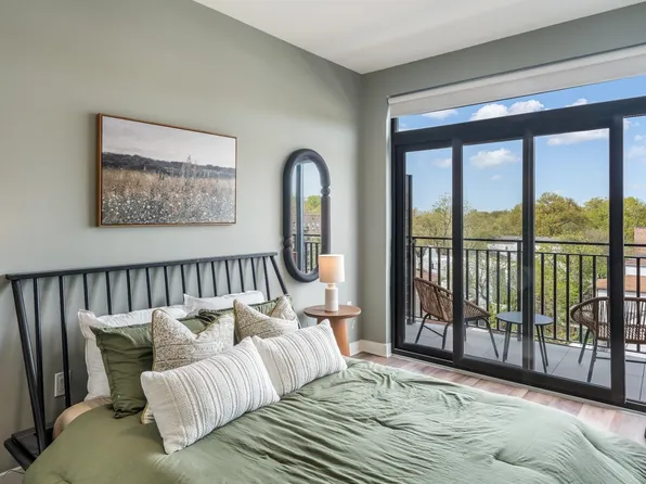 857 Communipaw Avenue image 20 of 25