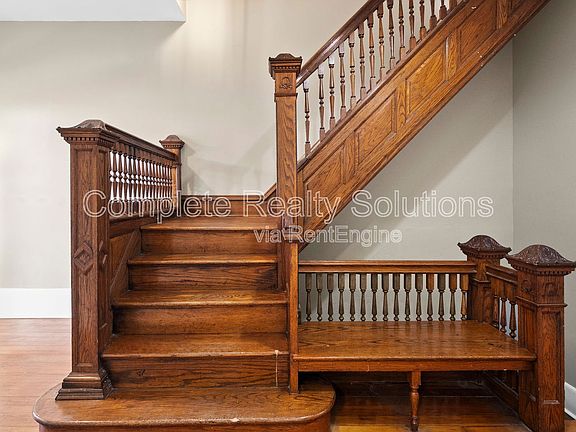 3rd image of 2137 Russell Blvd #2F