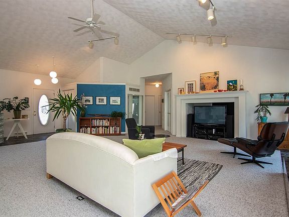 4th image of 7699 Cannellwood Dr