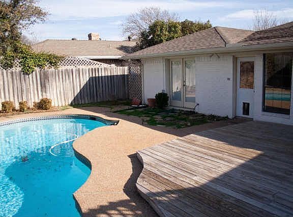 5th image of 705 Cypress Dr