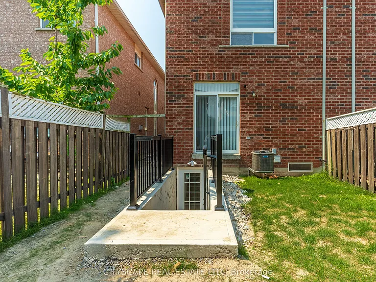 5623 Longboat Ave — Photo 44