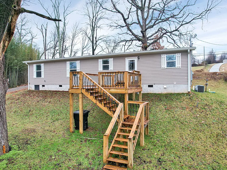 1215 Sweetwater Vonore Rd — Photo 21