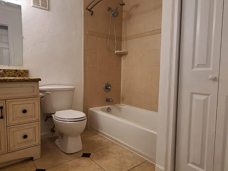 6519 W Newberry Rd #609 — Photo 12