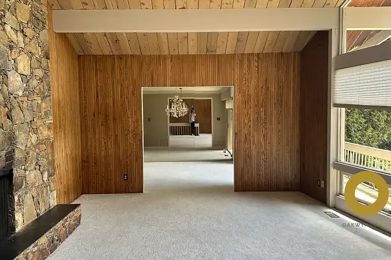 1192 Chartwell Cres #1A — Photo 3