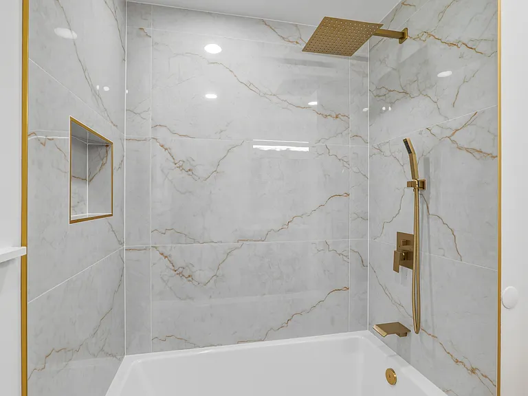 1366 SE High Ridge Ct — Photo 14