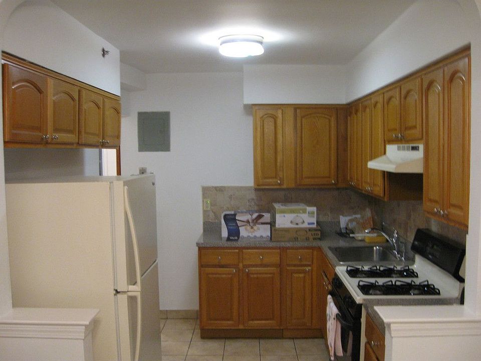 1st image of 2145 42nd St