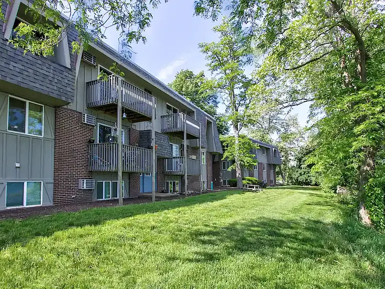 Windjammer Apartments — Photo 7