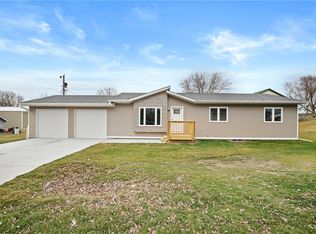 201 NW 3rd St, Panora, IA 50216