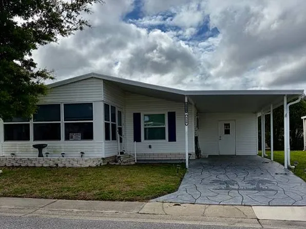 5950 Utopia Dr, Zephyrhills, FL 33540