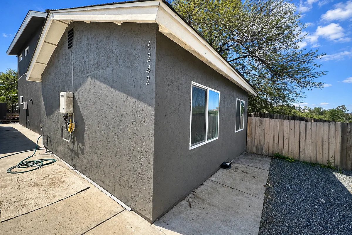 Building Photo - 6242 Adobe Dr