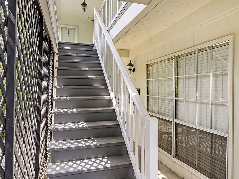 10426 Jefferson Hwy #H — Photo 13