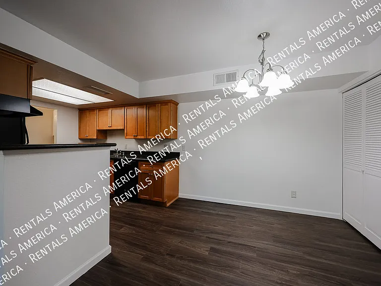 4608 W Maryland Ave #208 — Photo 11
