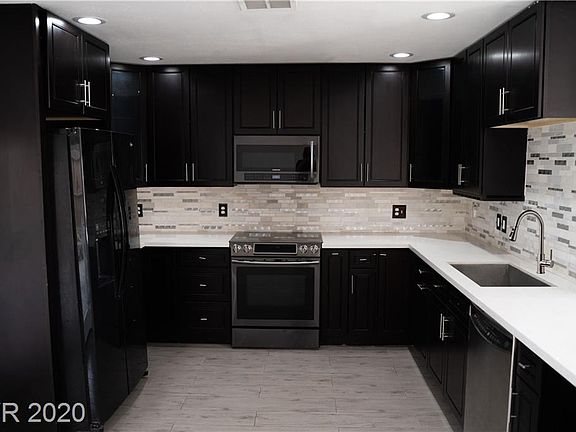 2nd image of 6108 Dayton Cir