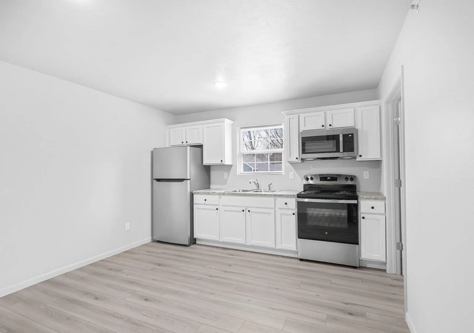 634 N Main - 8 — Photo 2