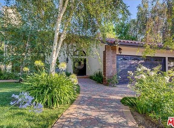 3rd image of 19566 Braewood Dr