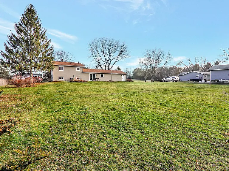 3789 Skyhigh Rd — Photo 28
