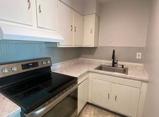 3737 Morganford Rd APT E, Saint Louis, MO 63116