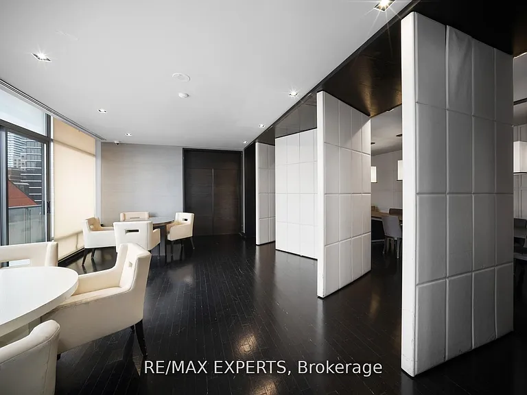 18 Yorkville Ave S #903 — Photo 15