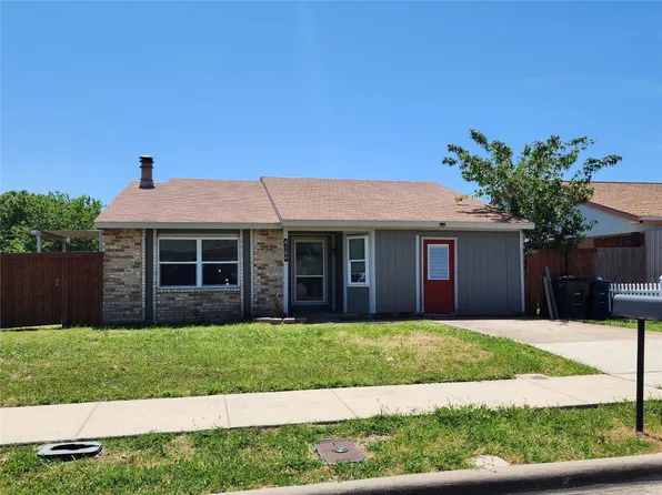 4104 Spindletree Ln, Fort Worth, TX 76137