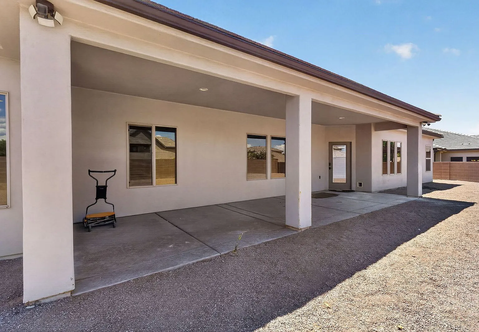 5 bed, 3.5 bath, 2882 sqft, $3,250 — Photo 4