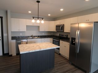 320 Cedar Cross Rd #4, Dubuque, IA 52003